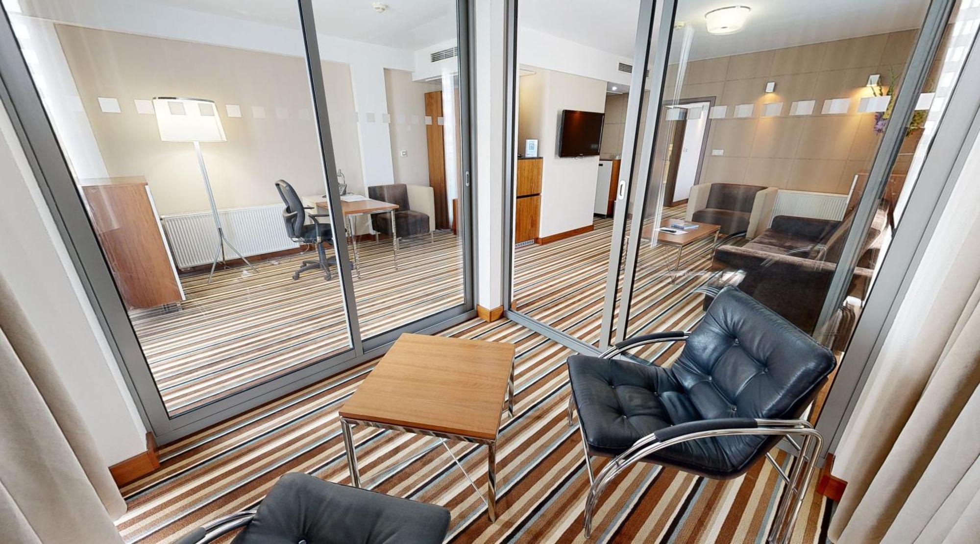 לביצה Business Hotel Astrum Laus מראה חיצוני תמונה