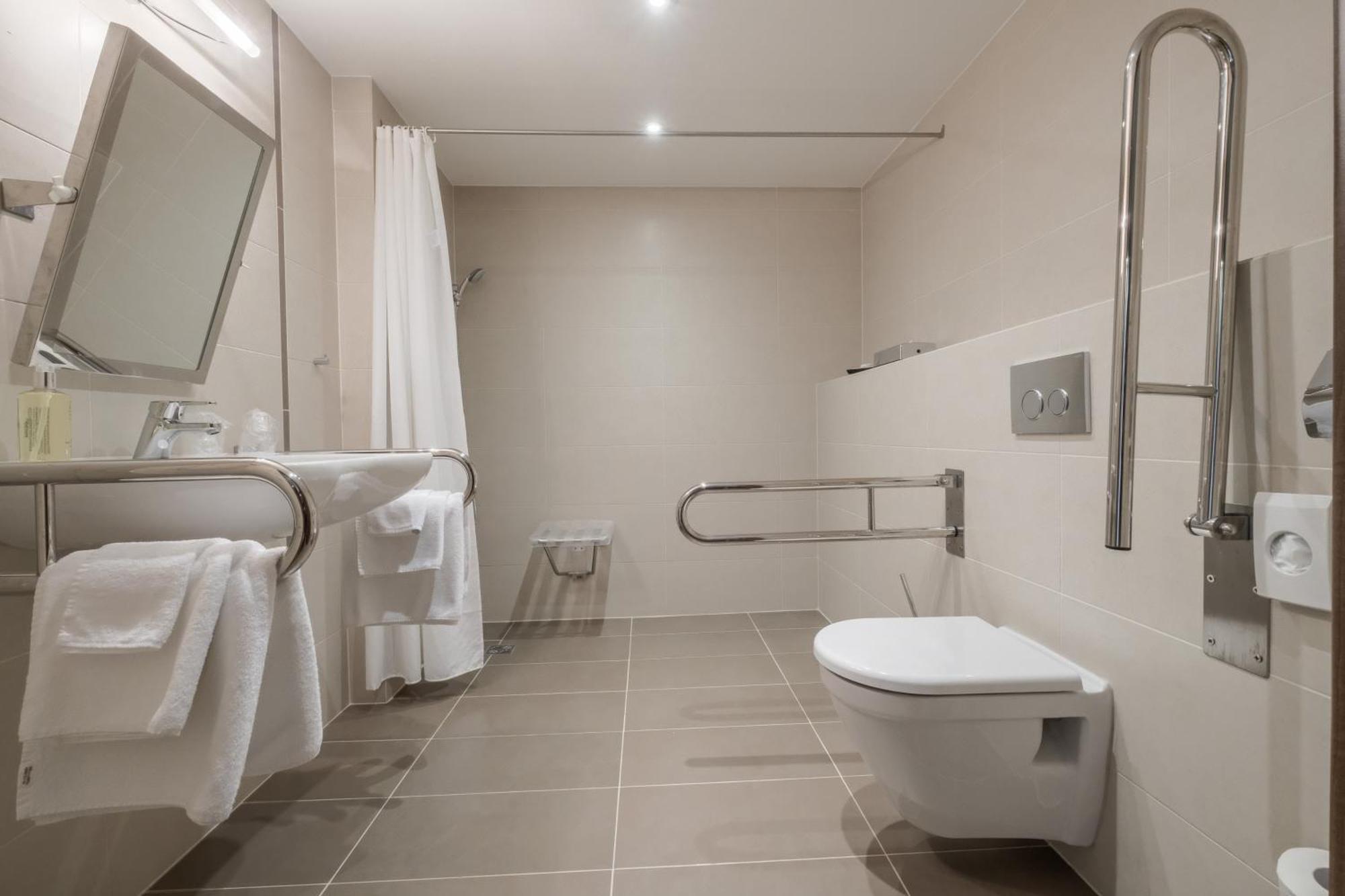 לביצה Business Hotel Astrum Laus מראה חיצוני תמונה
