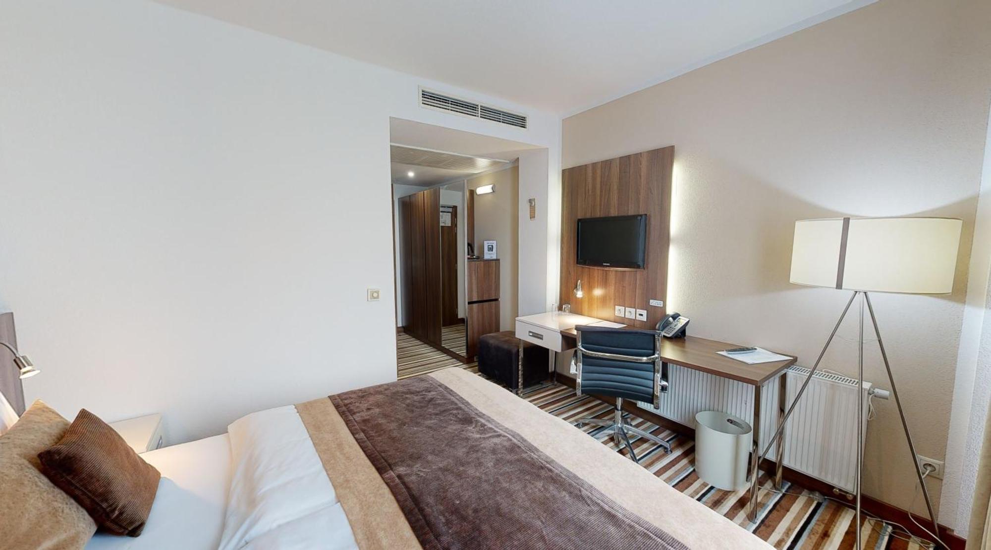 לביצה Business Hotel Astrum Laus מראה חיצוני תמונה
