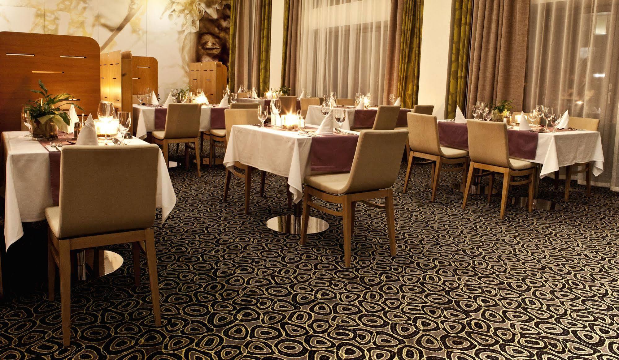 לביצה Business Hotel Astrum Laus מראה חיצוני תמונה