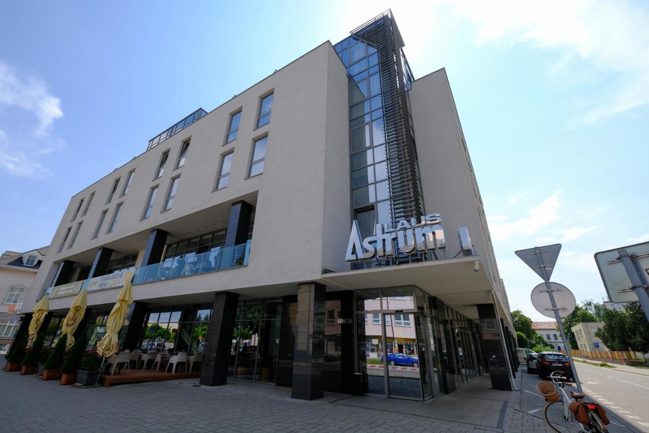 לביצה Business Hotel Astrum Laus מראה חיצוני תמונה