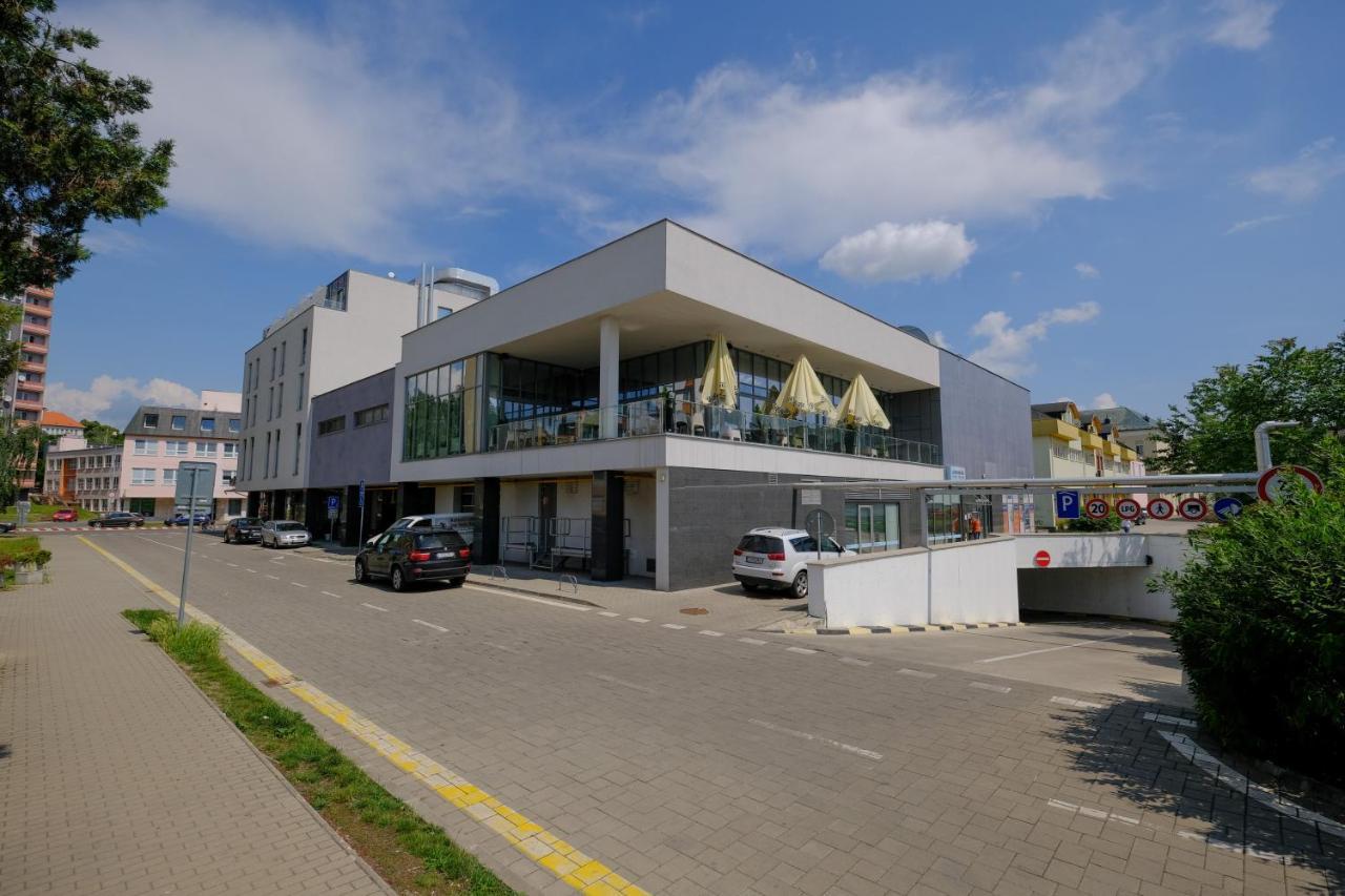 לביצה Business Hotel Astrum Laus מראה חיצוני תמונה