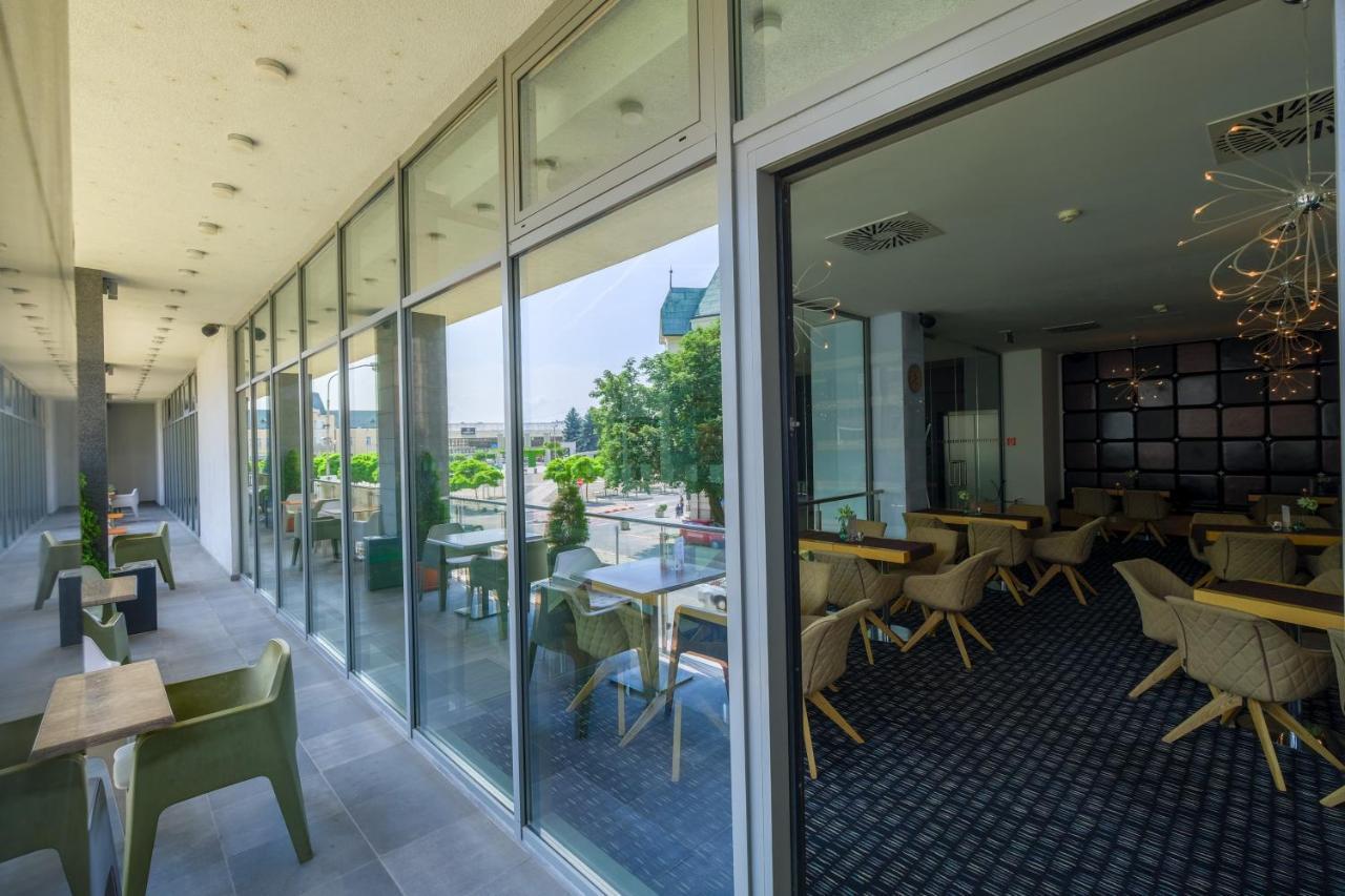 לביצה Business Hotel Astrum Laus מראה חיצוני תמונה