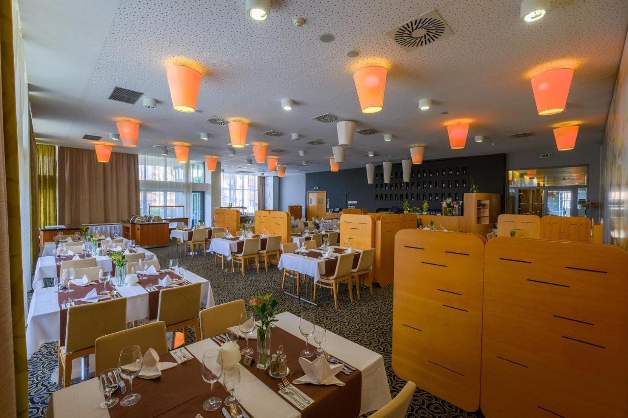 לביצה Business Hotel Astrum Laus מראה חיצוני תמונה